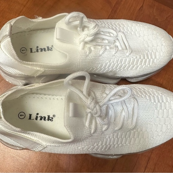Link White Sneakers with Knit Mesh Upper and Air Cushioning - Picture 6 of 7